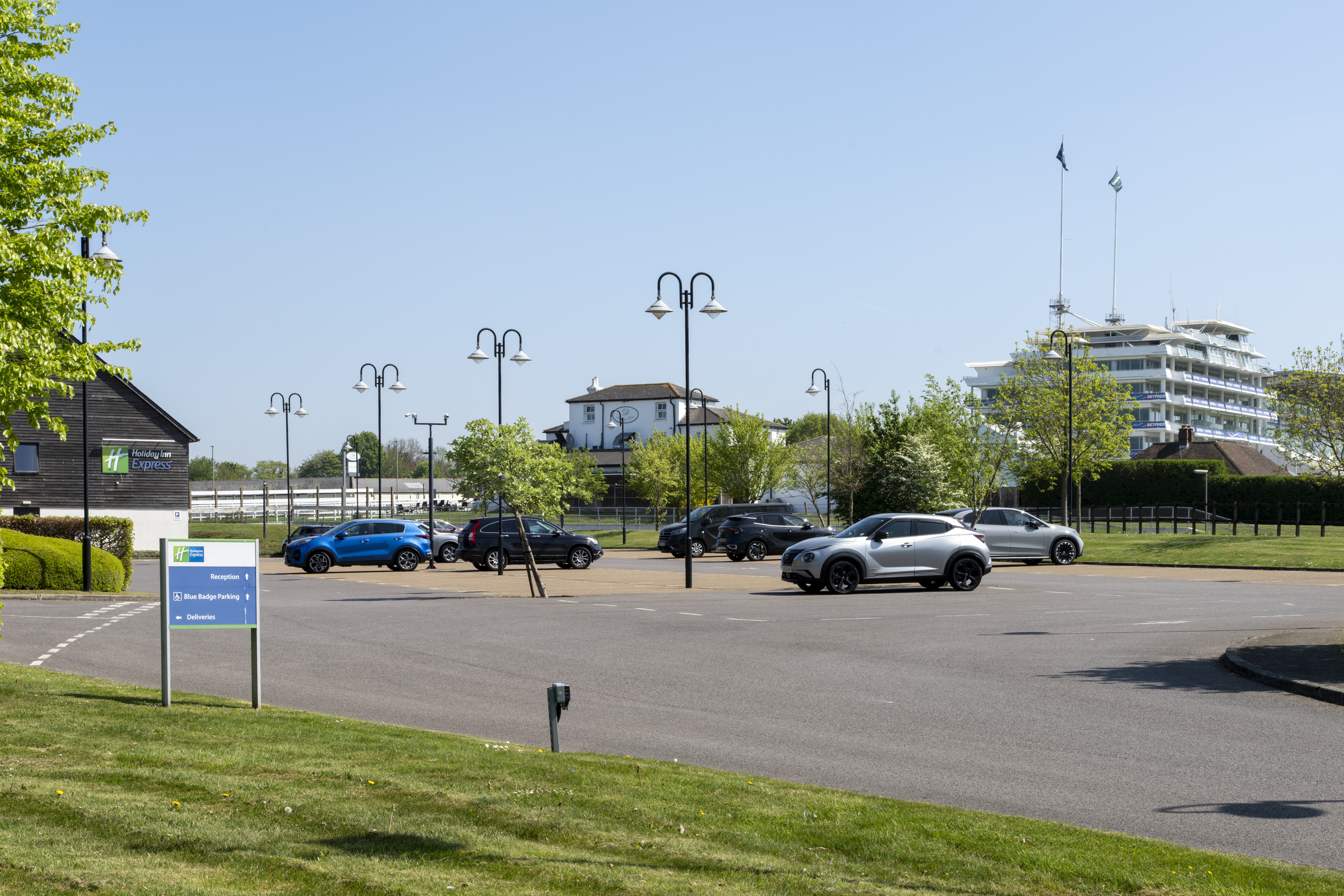 Holiday Inn Express London Epsom Downs 59/69