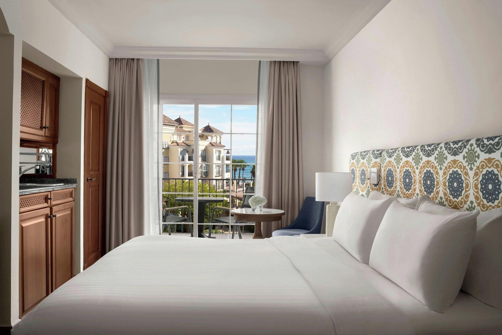 Room, King Bed, Resort View