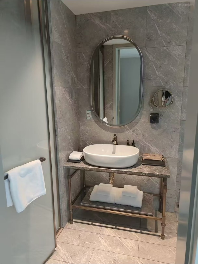 Mercure Hangzhou Xixi Future Tech City 56/59