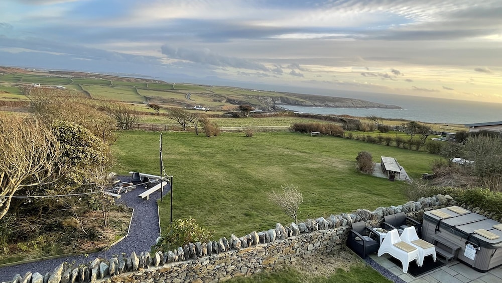 South Stack Coastal Retreats 31/50