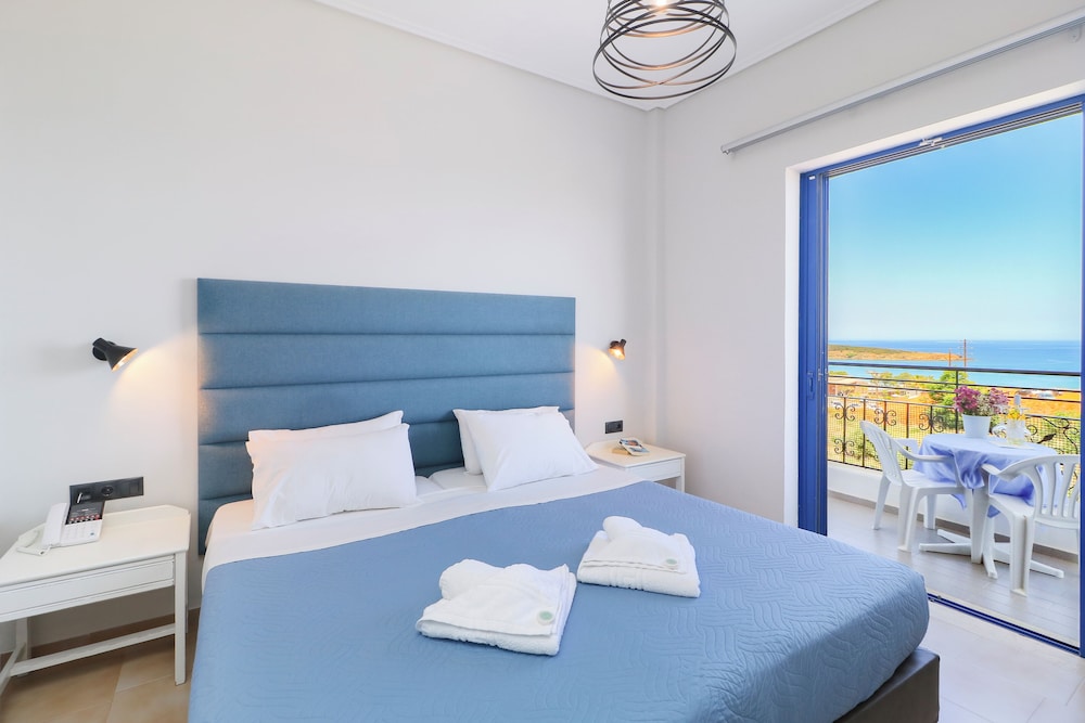 غرفة سوبيريور بسرير مزدوج بإطلالة على البحر، Alexis Hotel 3/10