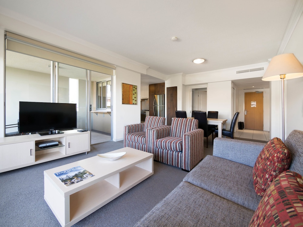 Oaks Brisbane Mews Suites 14/27