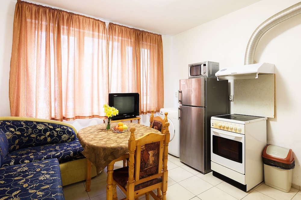 Samuil Apartments 34/46