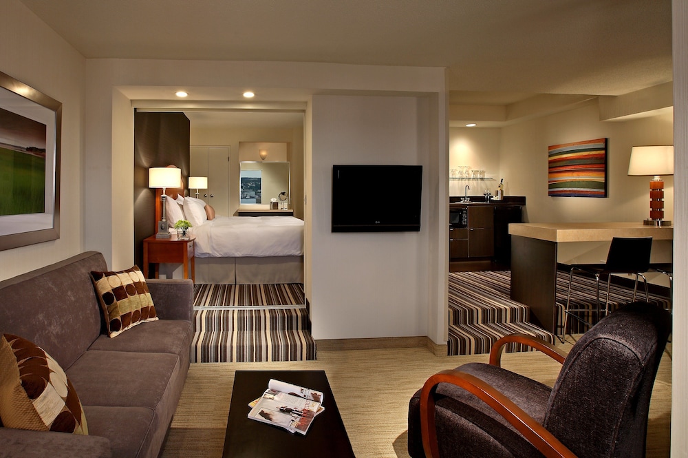 CAMBRIDGE SUITES HALIFAX HOTEL 36/64