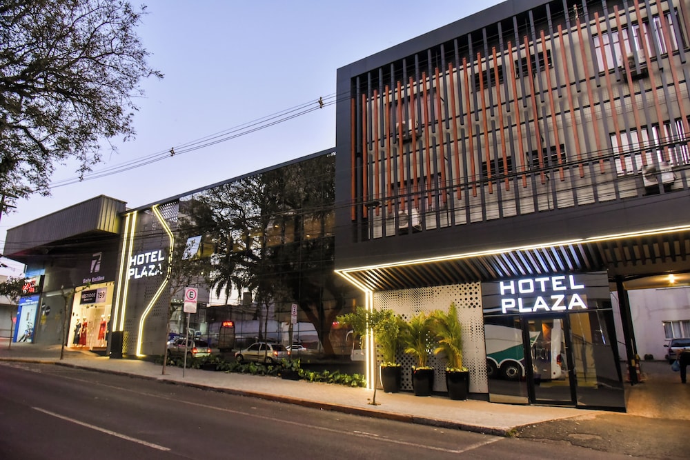 HOTEL PLAZA CASCAVEL 60/65
