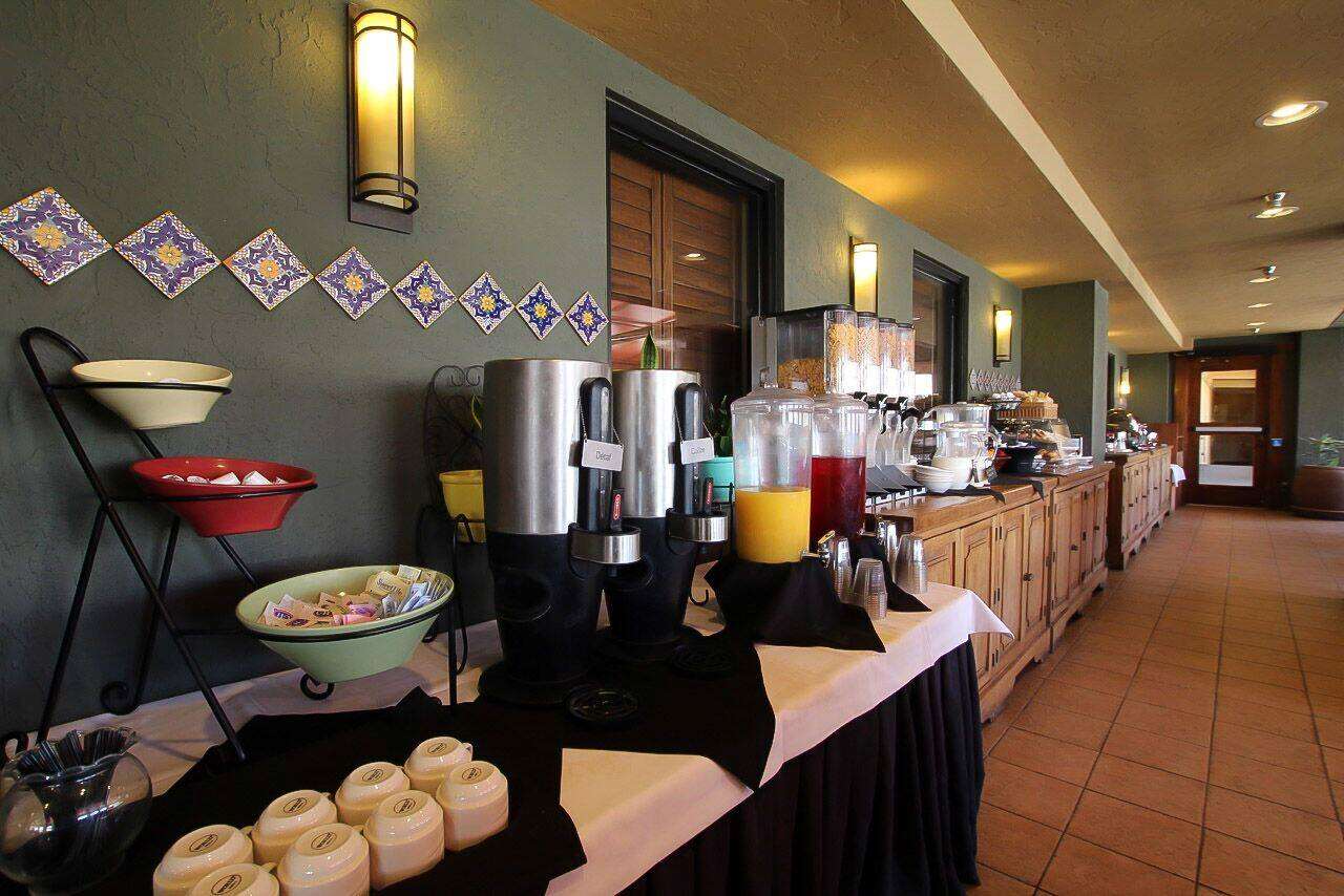 Ramada by Wyndham Tucson 42/63