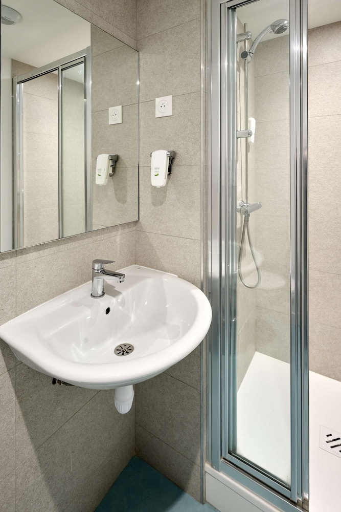 Kyriad Direct Narbonne Sud 43/50