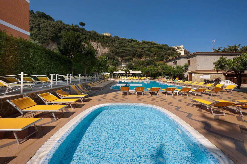 Grand Hotel Parco Del Sole 46/47