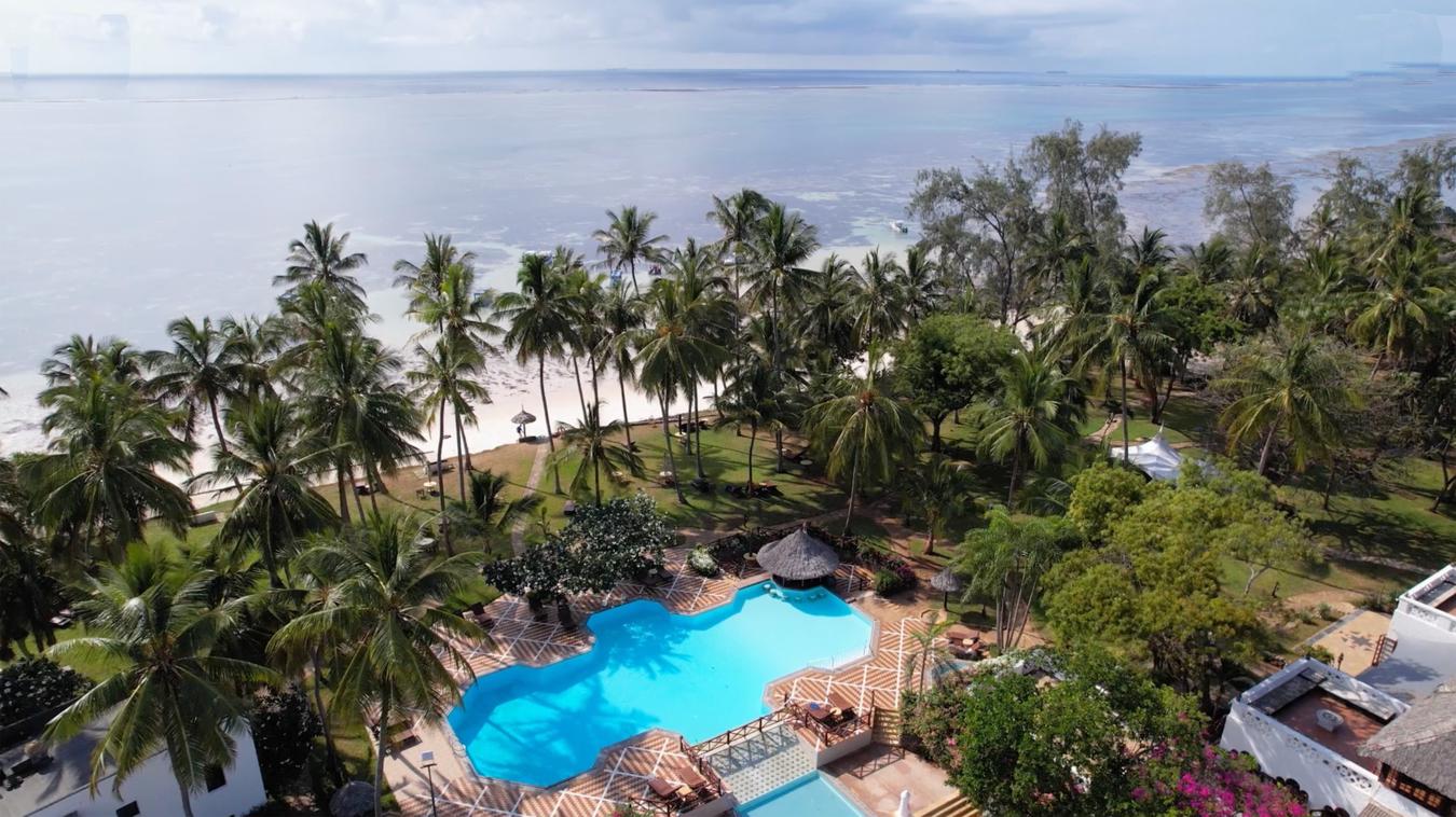 Serena Beach Hotel and Spa 37/41