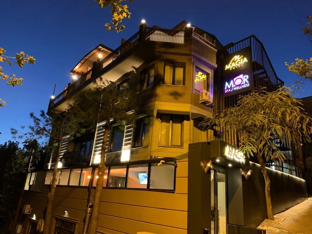 Magia Hotel 3/48