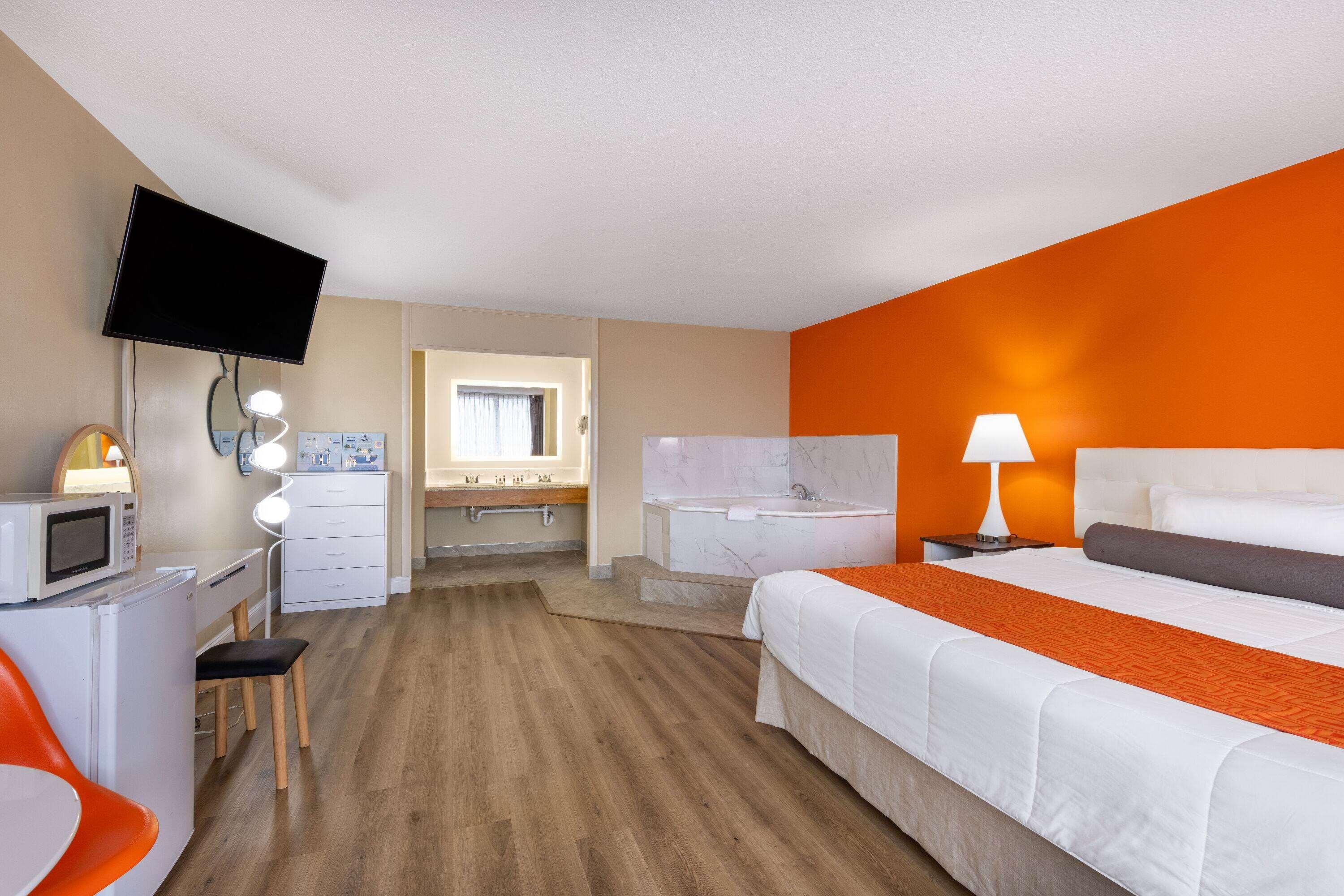 Suite, King Bed
