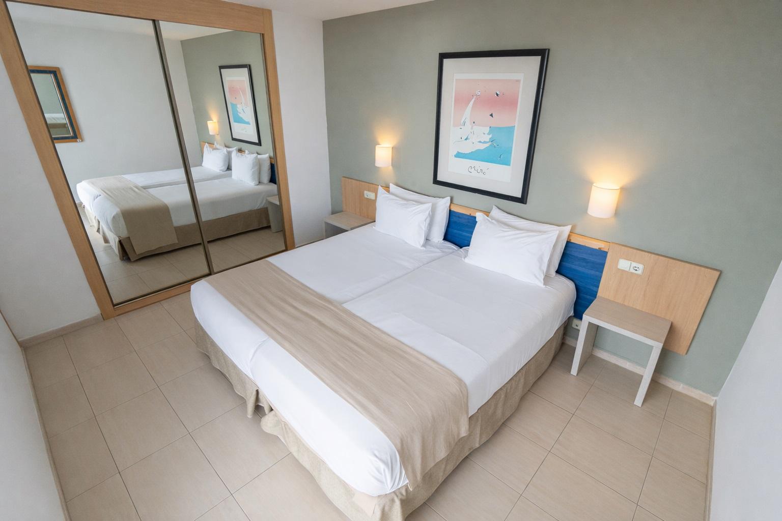 2 Bedrooms, Apartment, Sea View, Balcony or Terrace