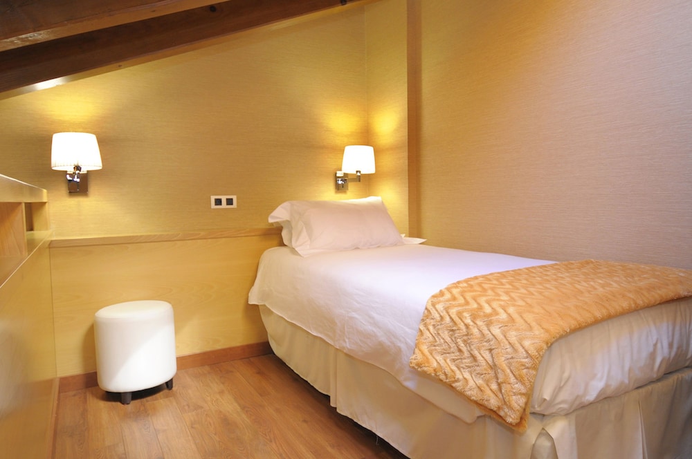 HOTEL CASA CORNEL 31/31