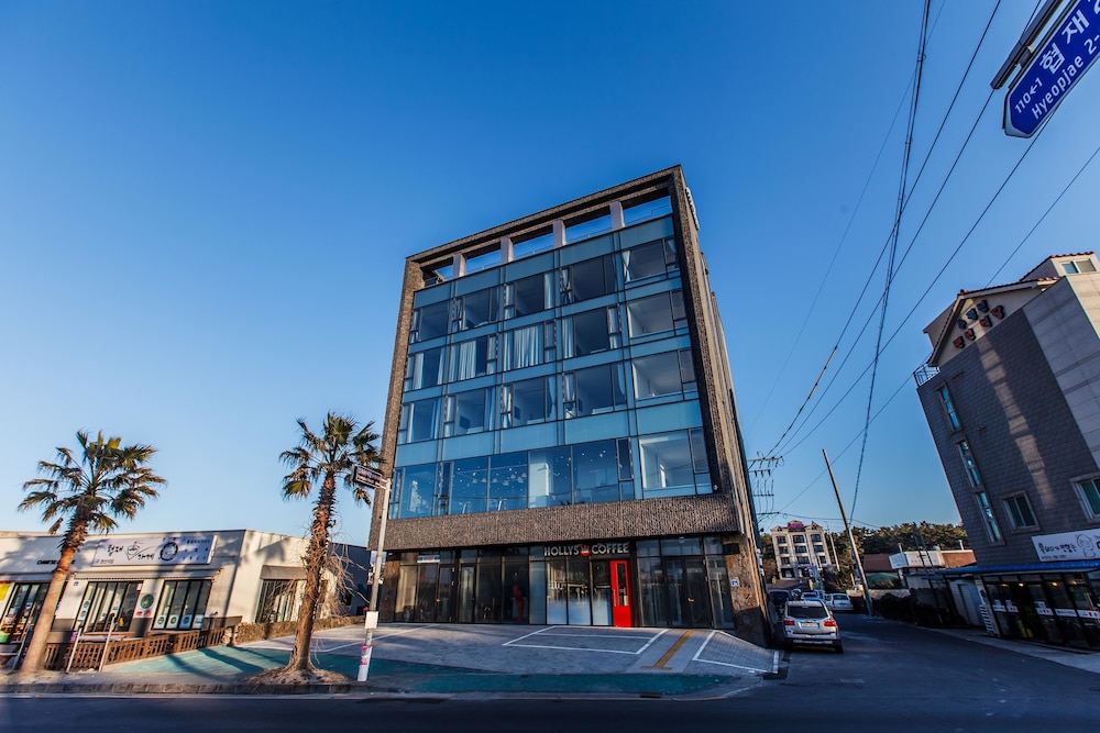 Bluespring Boutique Hotel 3/50