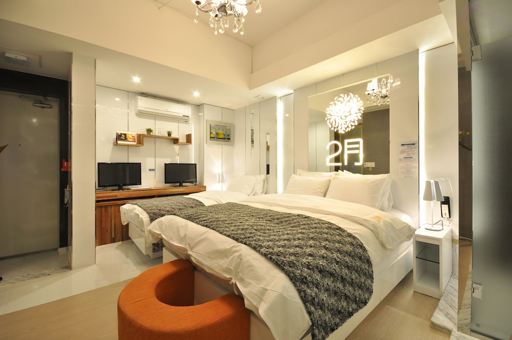 February Hotel Apsan 13/67