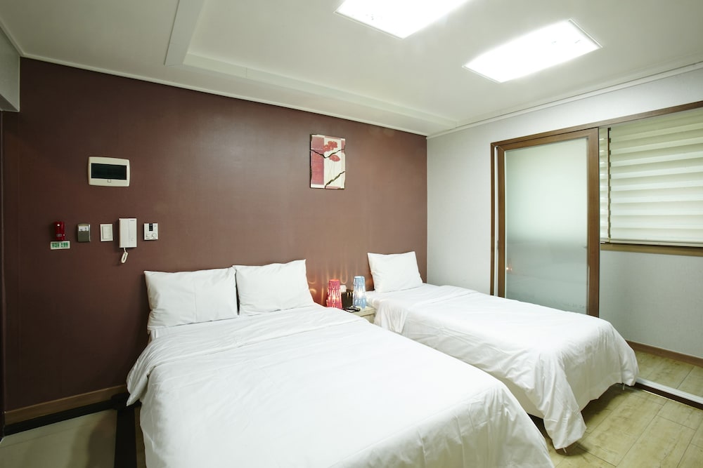 Yeongdeungpo Vip Hotel 23/51