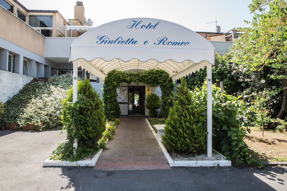 Hotel Giulietta E Romeo 41/50