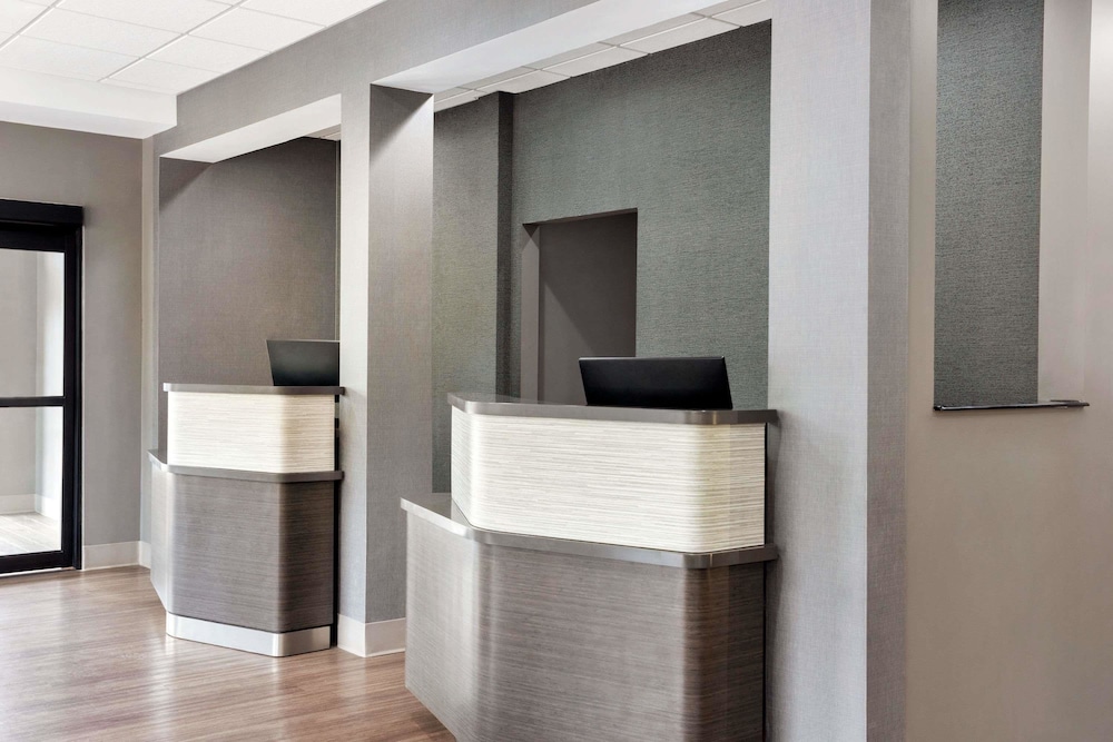 Days Inn & Suites by Wyndham Murfreesboro 4/19