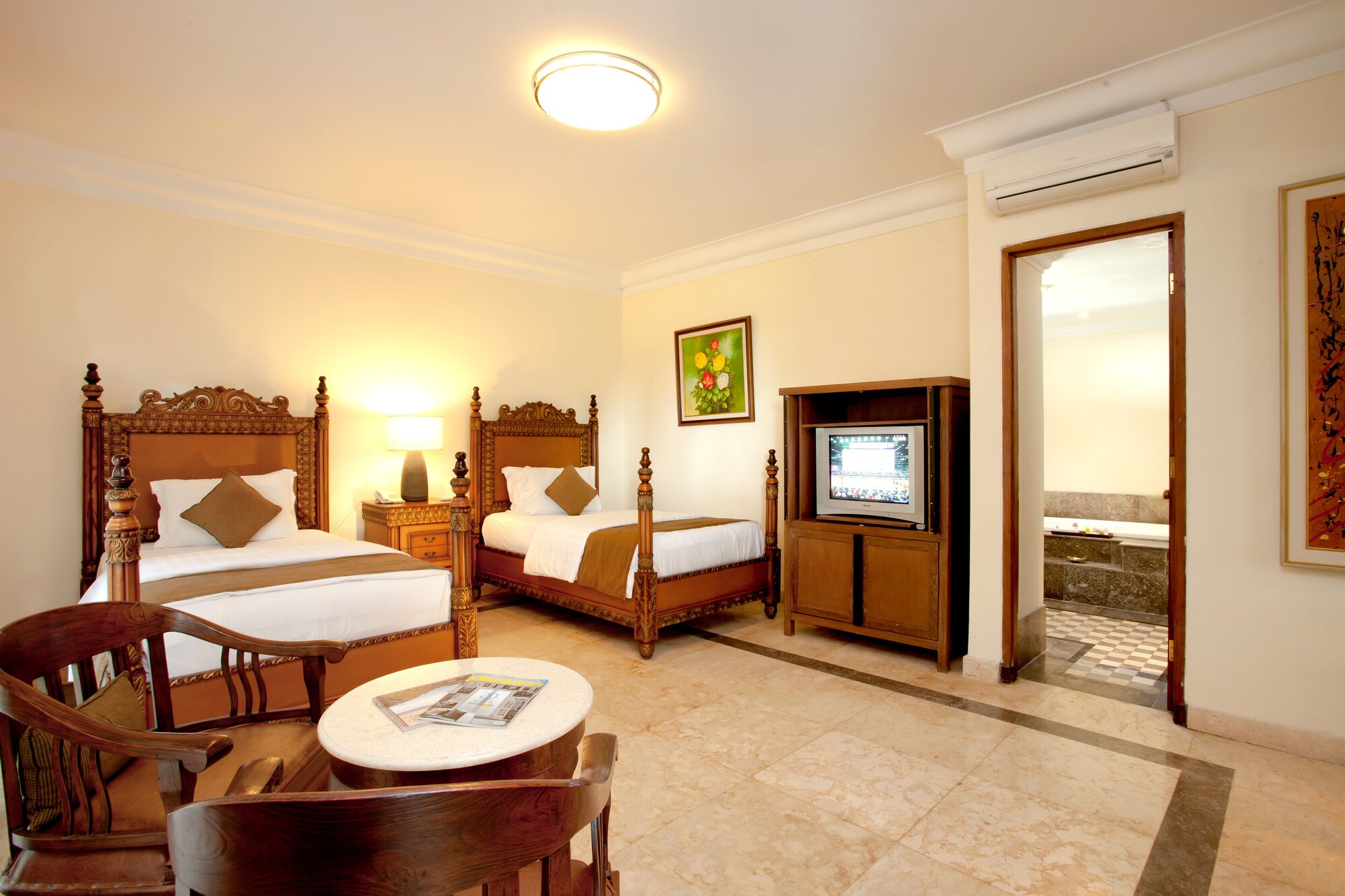 2 BEDROOMS, MANGGAR, VILLA, POOL VIEW