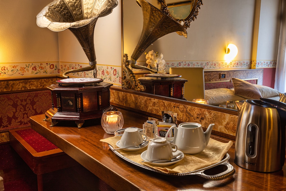 Villa Pigalle 34/50