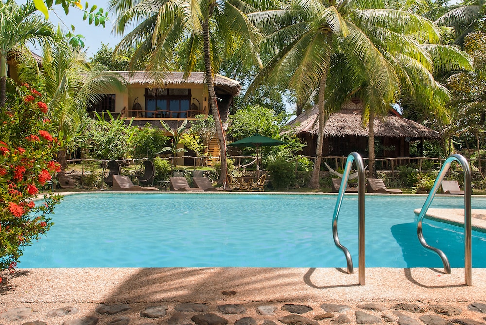 Oasis Resort 38/66