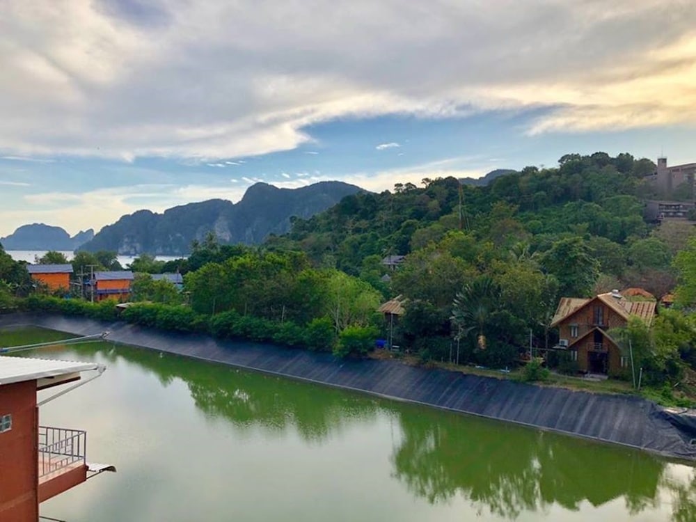 Tapear Resort 37/43