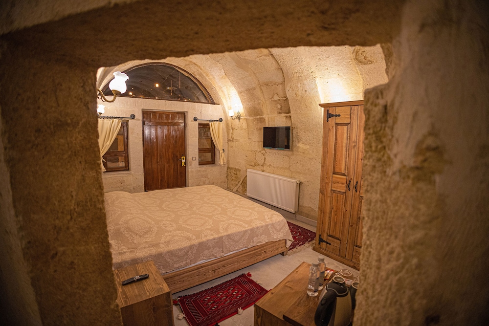 Pietra Cave Suites 22/49
