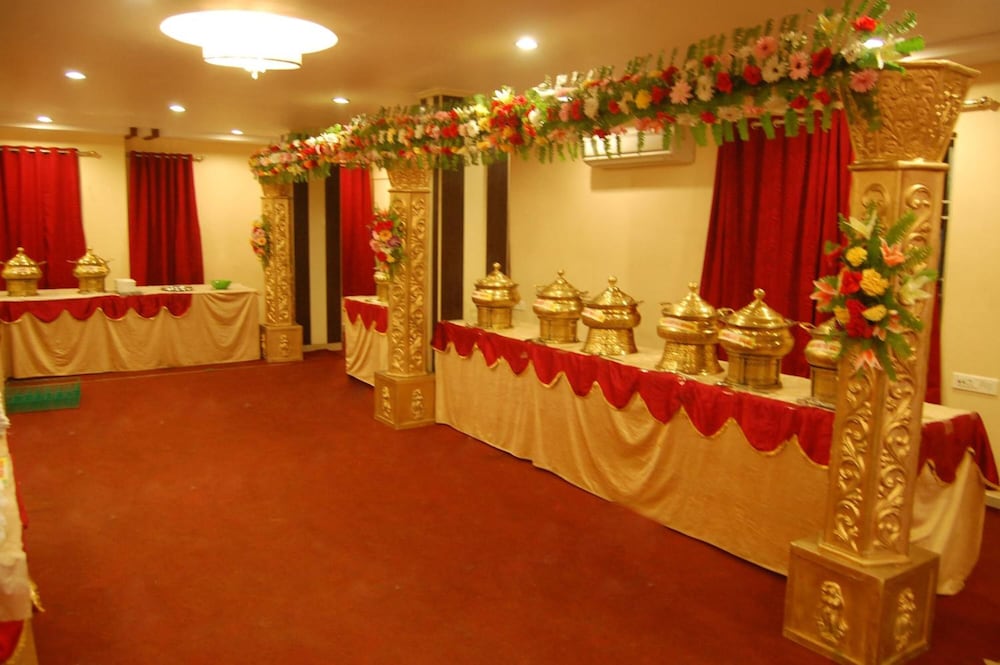Avisha Hotel 8/50