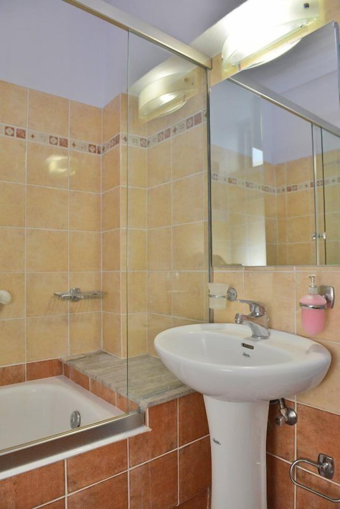Santa Katerina Studios &amp; Apartments 46/50