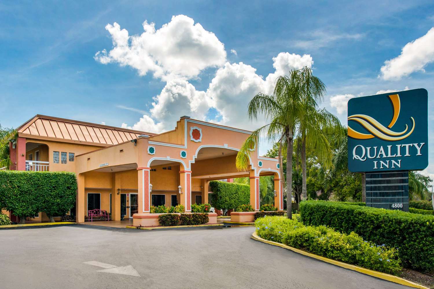 Quality Inn Sarasota North Near Lido Key Beach 3/30