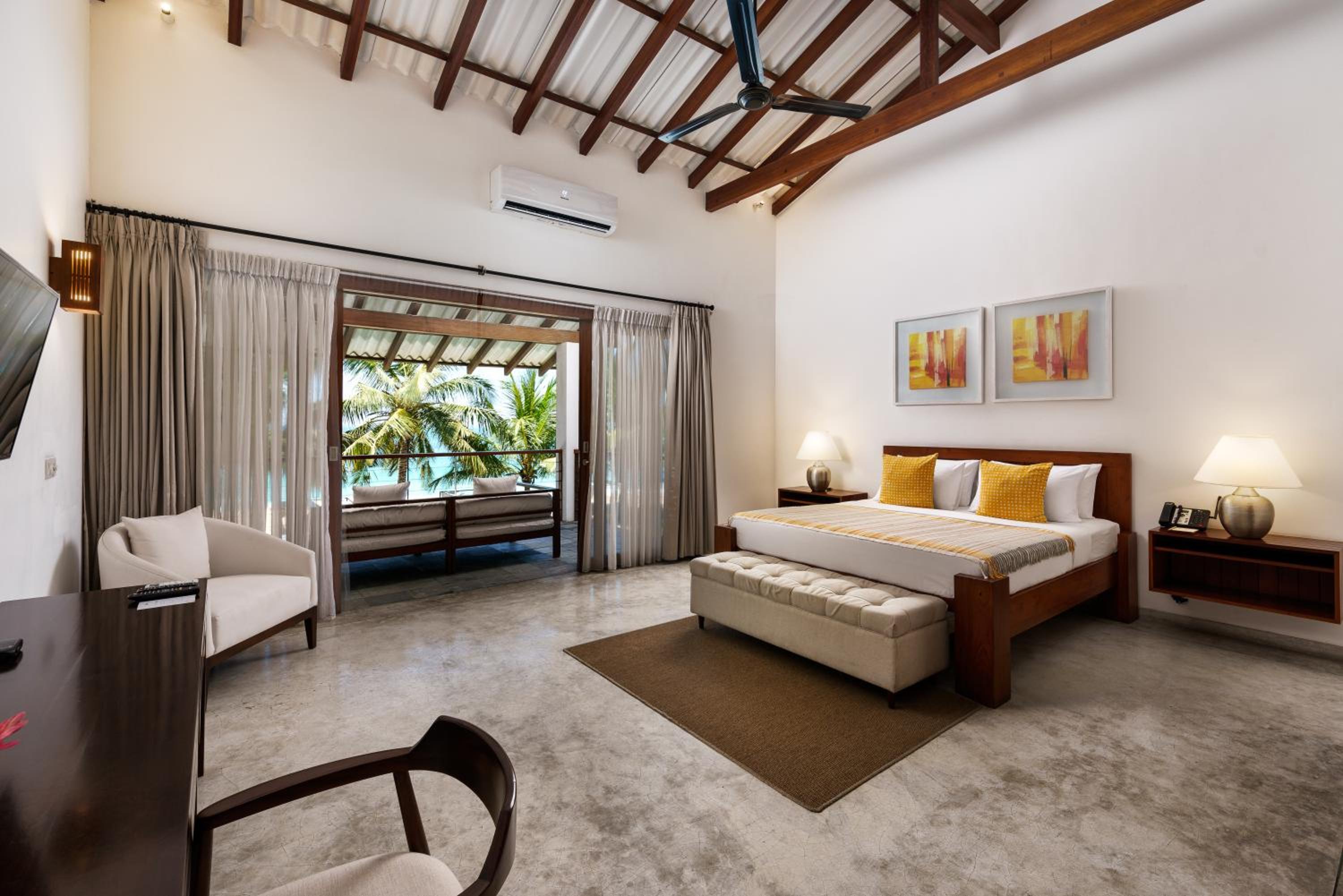 Ocean, Deluxe, King Bed