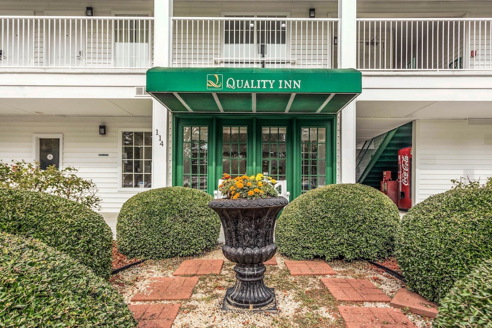 Quality Inn Lancaster SC 4/27