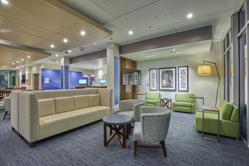 Holiday Inn Express Suites Hermiston Downtown 11/54