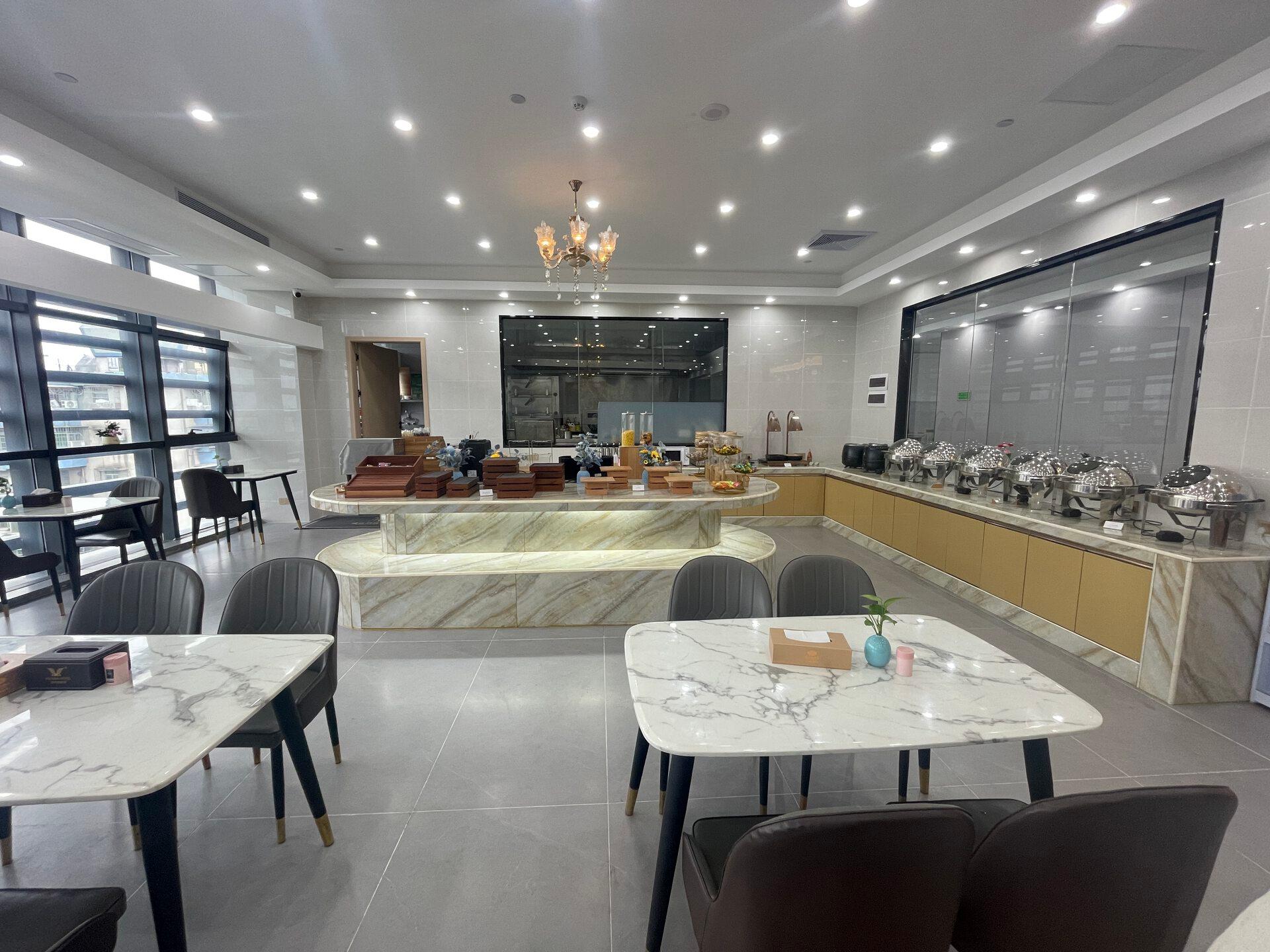Vienna Hotel (Guangzhou Huangpu Free Trade Zone Xiayuan Subway Station) 26/38