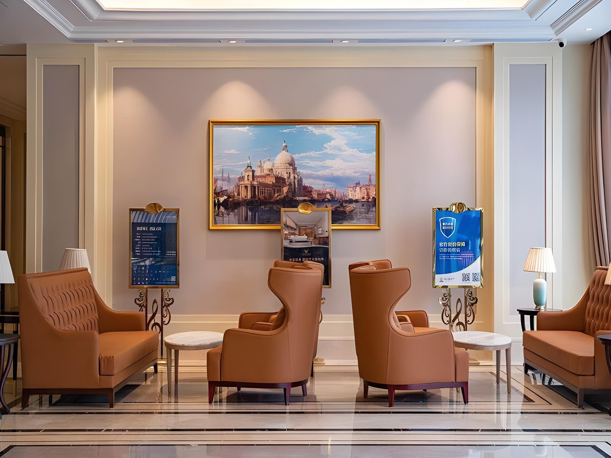 Vienna Hotel Shanghai Songjiang Film & TV Park 22/23