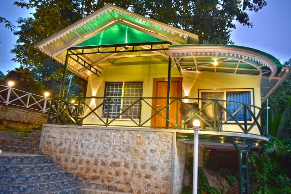 MGM Whispering Winds Yelagiri 7/60