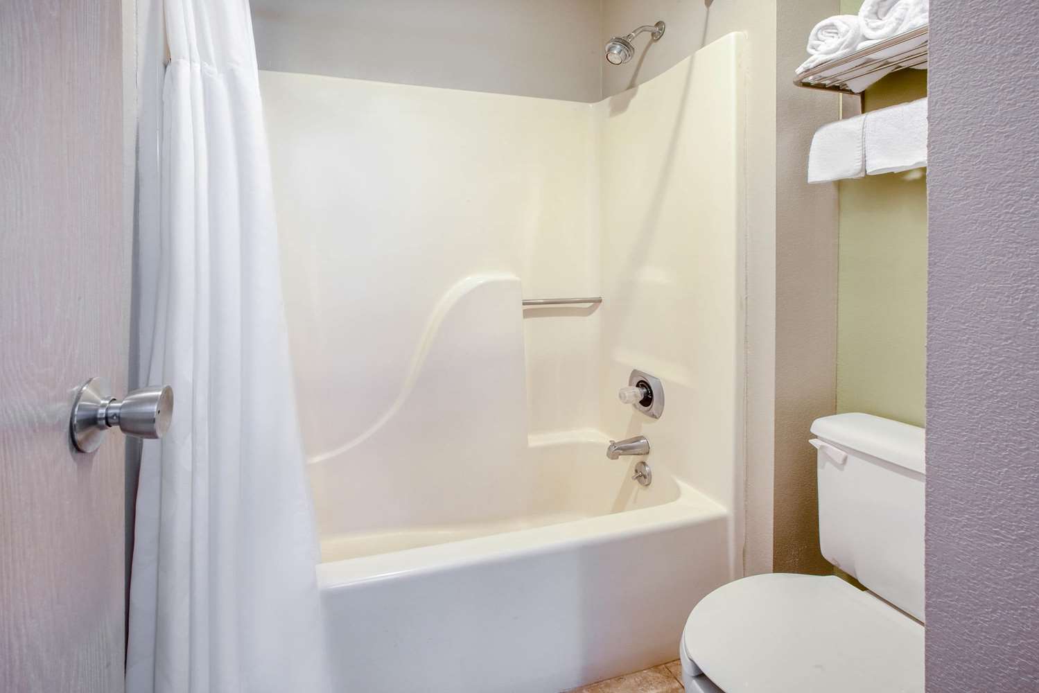 Baymont By Wyndham Grand Rapids Southeast 36/38