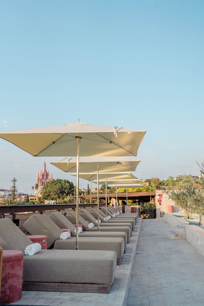 Numu Boutique Hotel 52/58