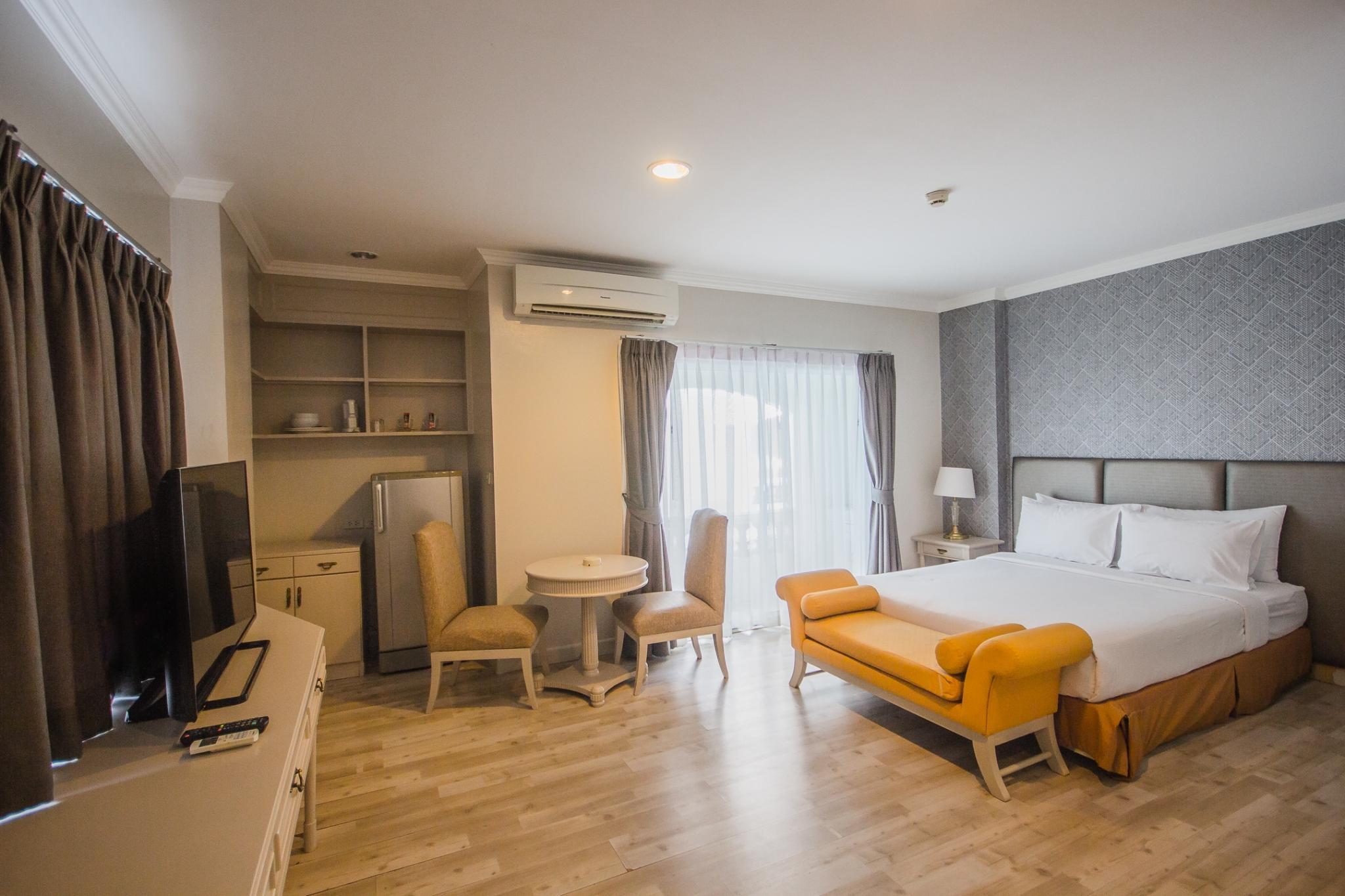 Deluxe, Double Bed