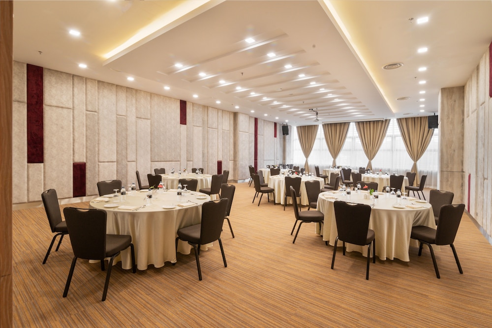 The Zenith Hotel Cameron 40/40