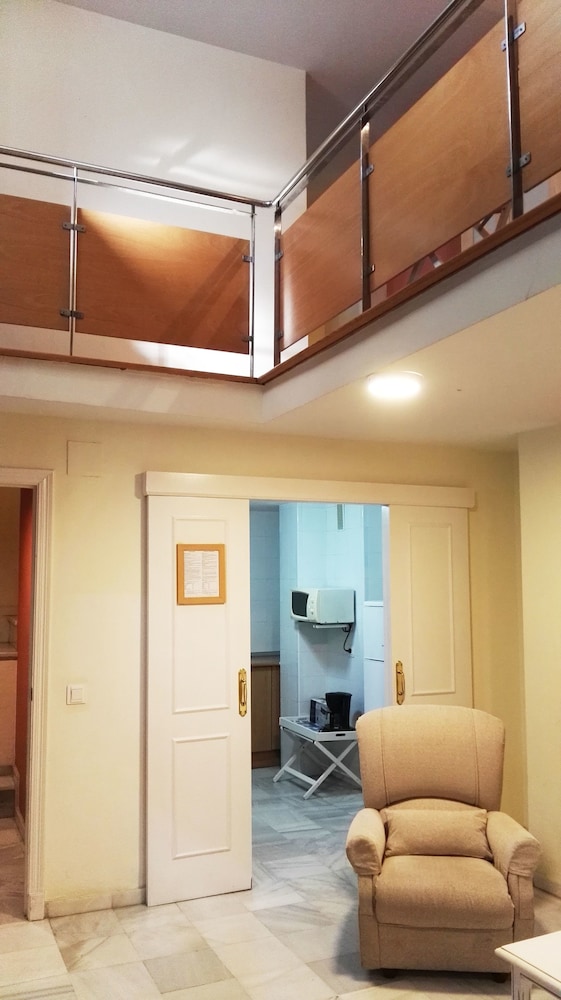 Apartamentos Larga 70 58/80