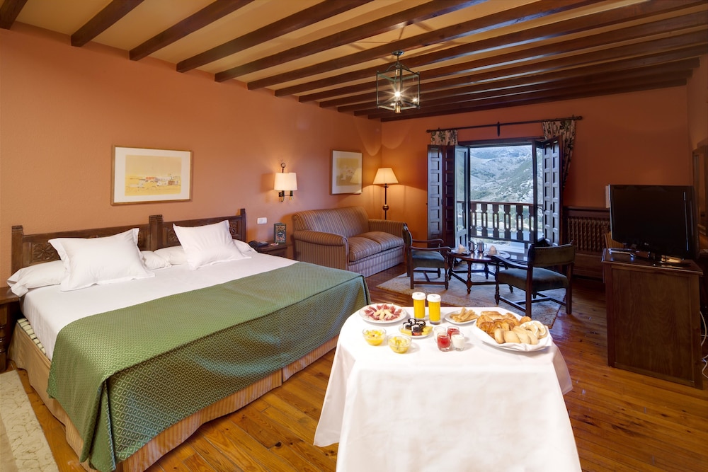 Parador De Cervera De Pisuerga 55/69