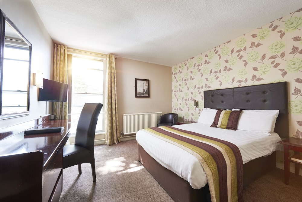 St James Hotel 3/52