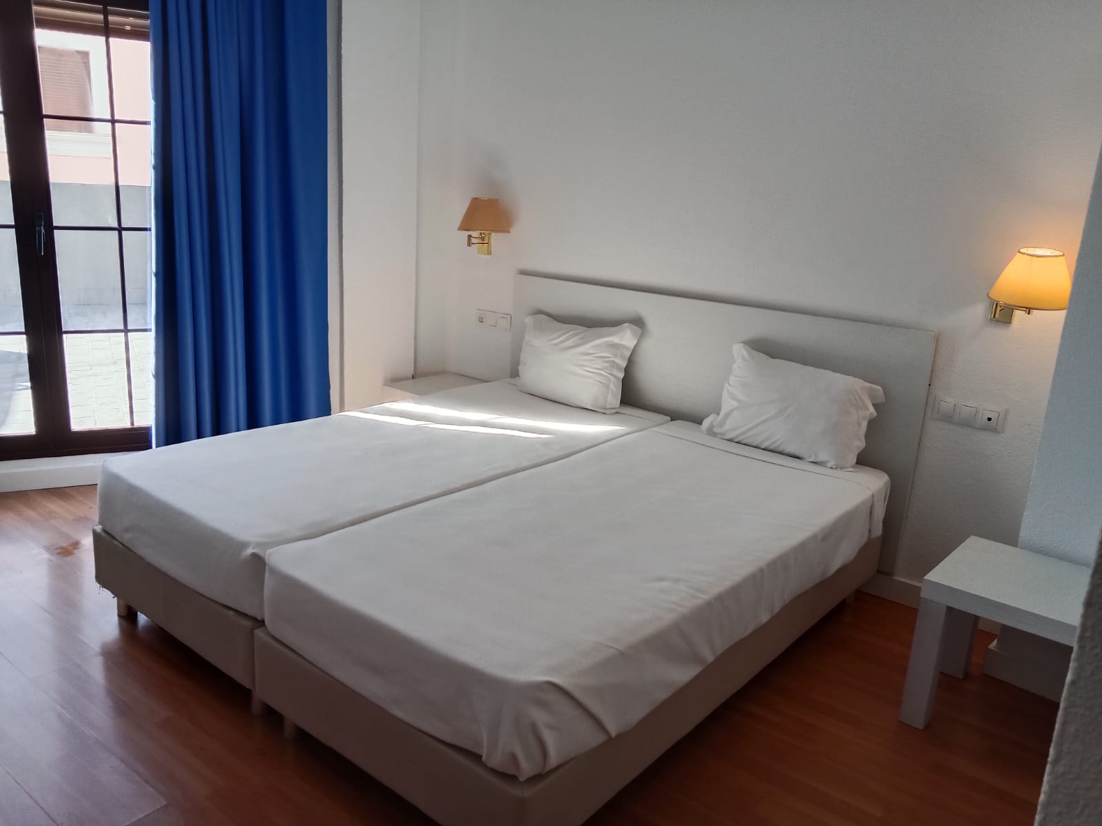 Room, Double or Twin Bed