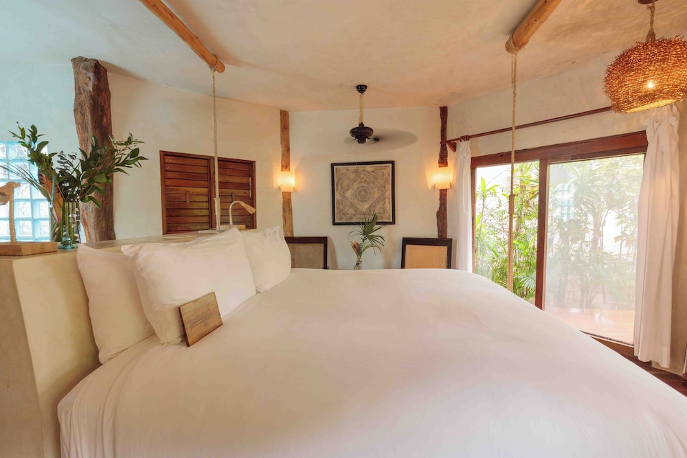 Encantada Tulum 15/50