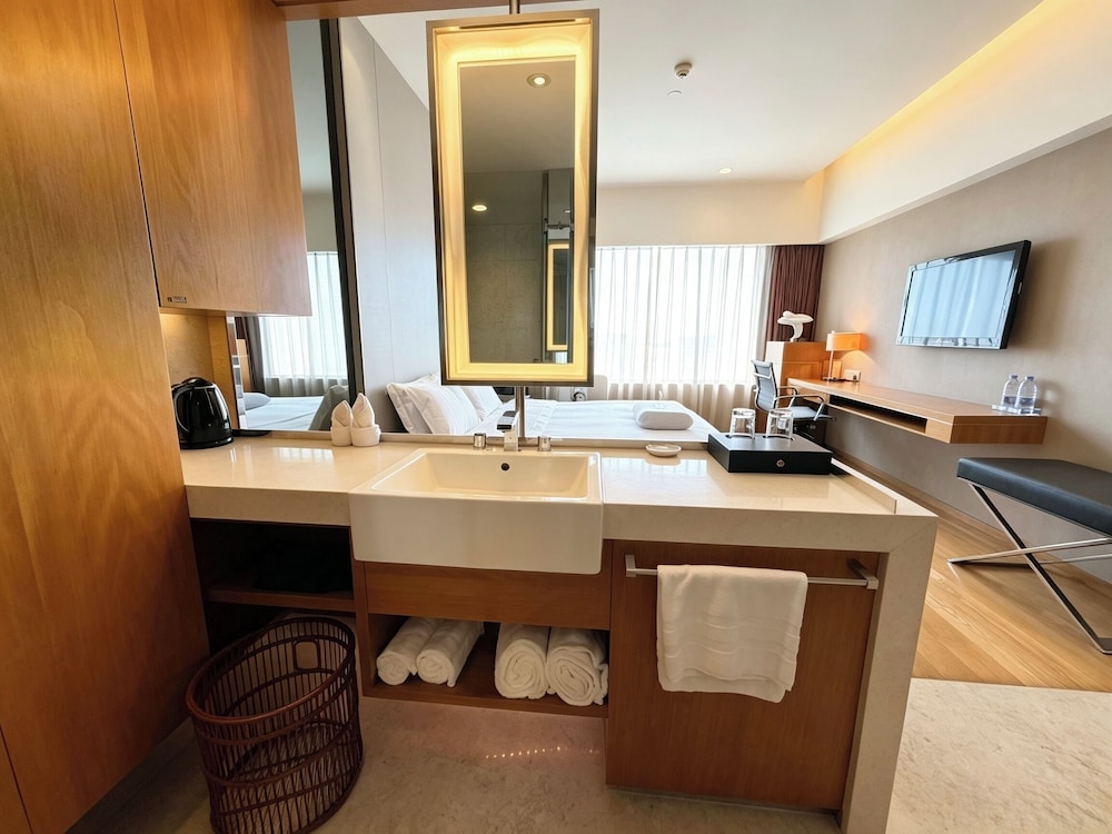 Grand Mercure Dongguan Humen 67/74