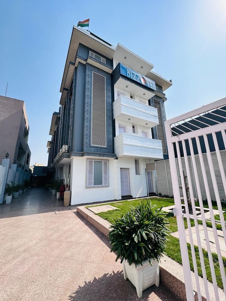 Hotel Bizzotel 5/40