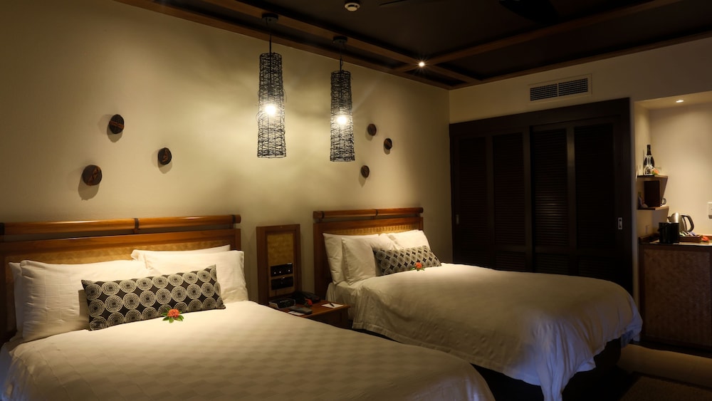 Outrigger Fiji Beach Resort 15/31