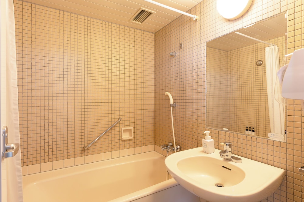 Sapporo Kitahiroshima Classe Hotel 75/77