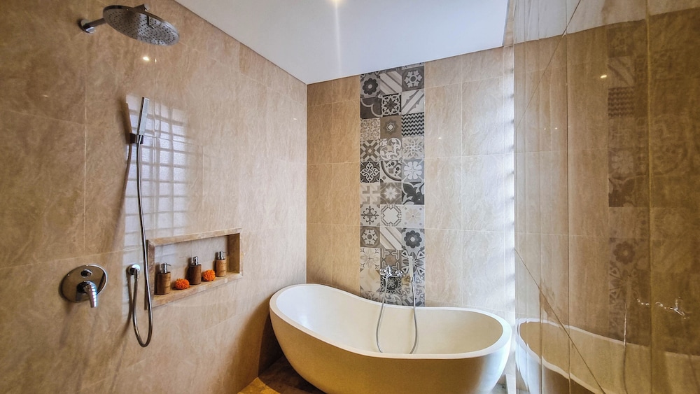 Kahayana Suites 47/47